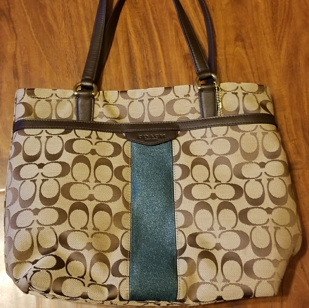 Coach purse - Picture 2 of 5